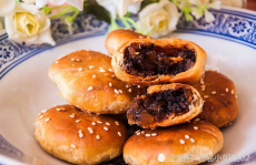 烧饼上撒芝麻盐视频教程全集在线观看,轻松学会撒芝麻盐烧饼制作技巧